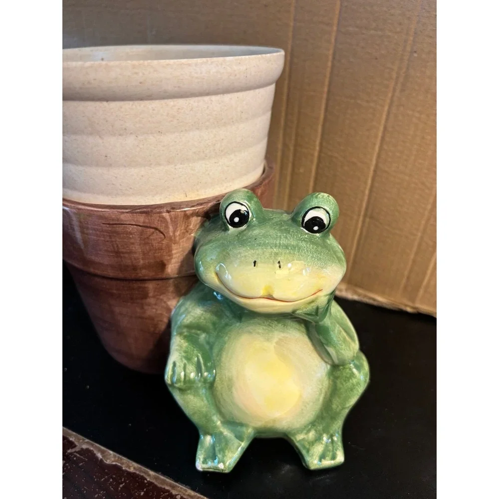 N/A green frog